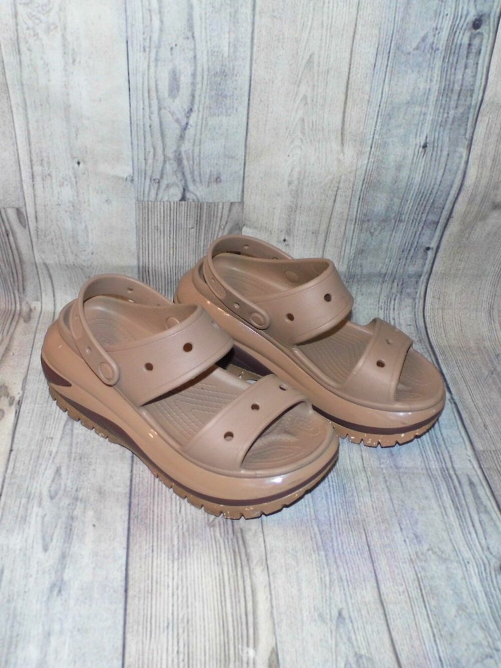 CROCS Mega Crush Latte Sandals Womens Size 10